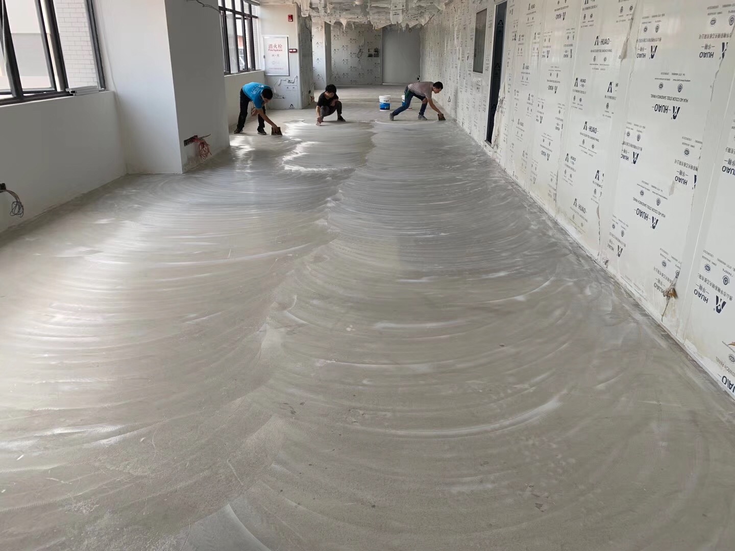 pvc卷材地面基层是卷材地板施工的关键,识别处理基层地面